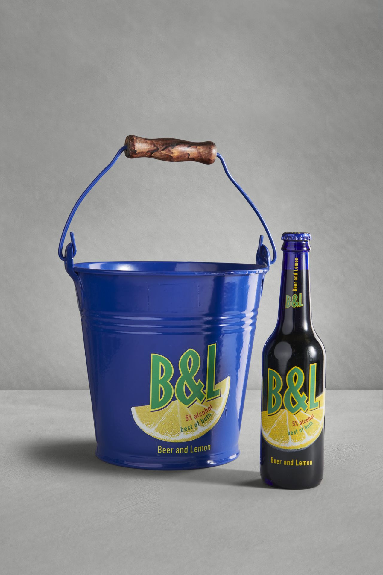 211207_Blauwe fles Beer&Lemon_grijs.jpg